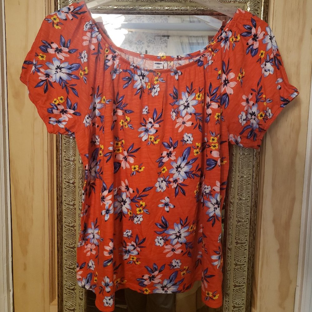 Women's Old Navy off shoulder blouse size large
